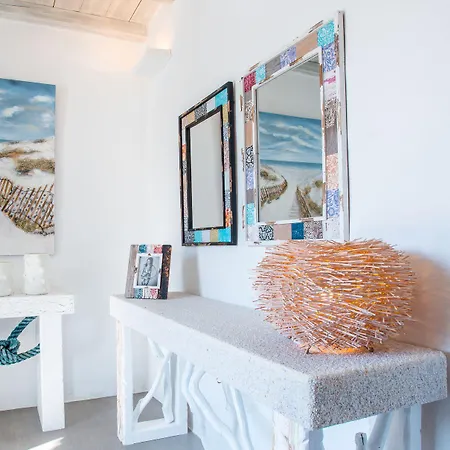 Aelia Paros Χρυσή Ακτή